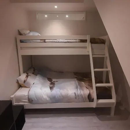Apartment D'ereplatse In De Polders *