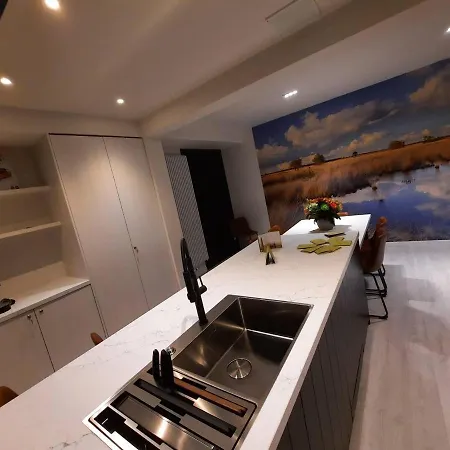 Apartment D'ereplatse In De Polders